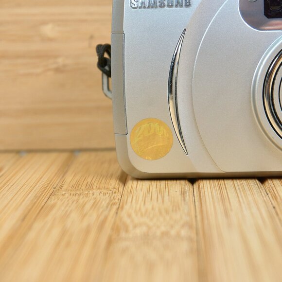 SAMSUNG Maxima Zoom 105 GLM 35mm Film Point & Shoot Camera, Millenium Edition - Picture 3 of 8